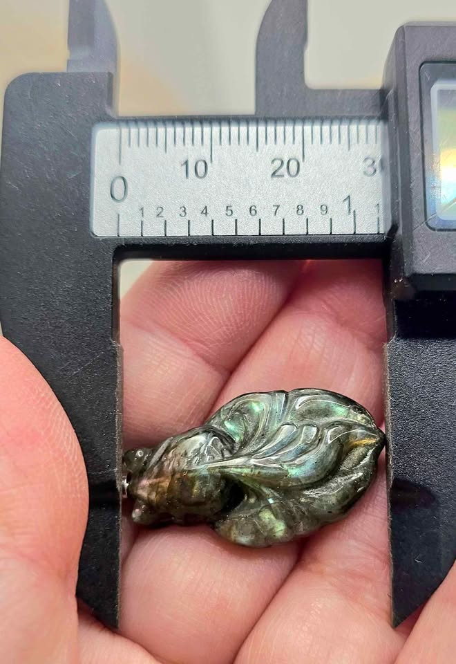 Nature Labradorite Carved Flashy Goldfish Pendant Necklace