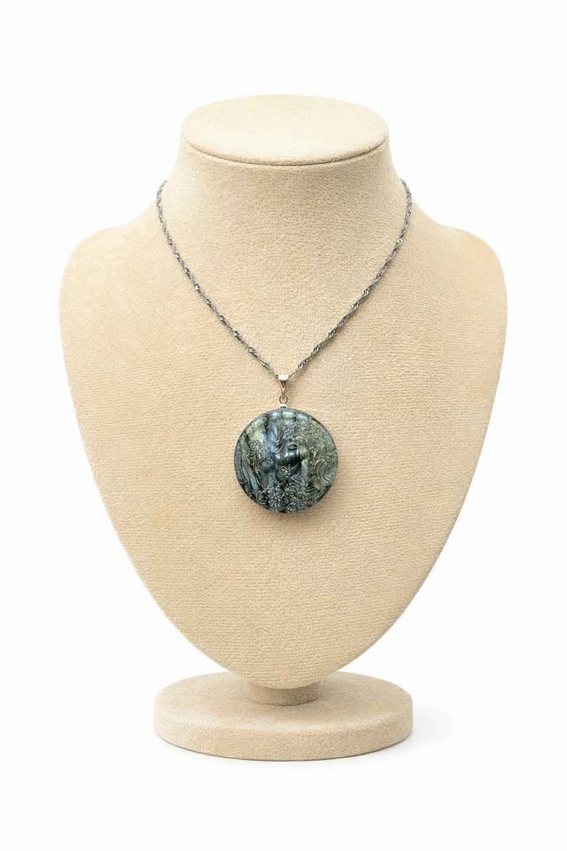 Nature Labradorite Unicorn And Flowers Pendant Necklace