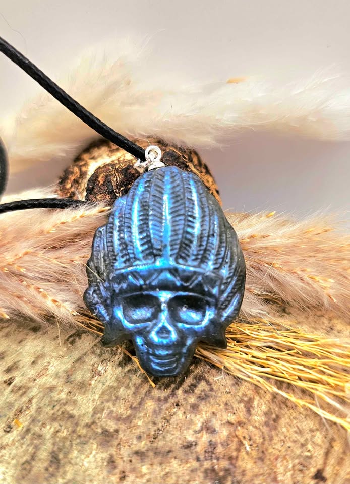 Nature Labradorite Native American Head Skull Pendant Necklace.