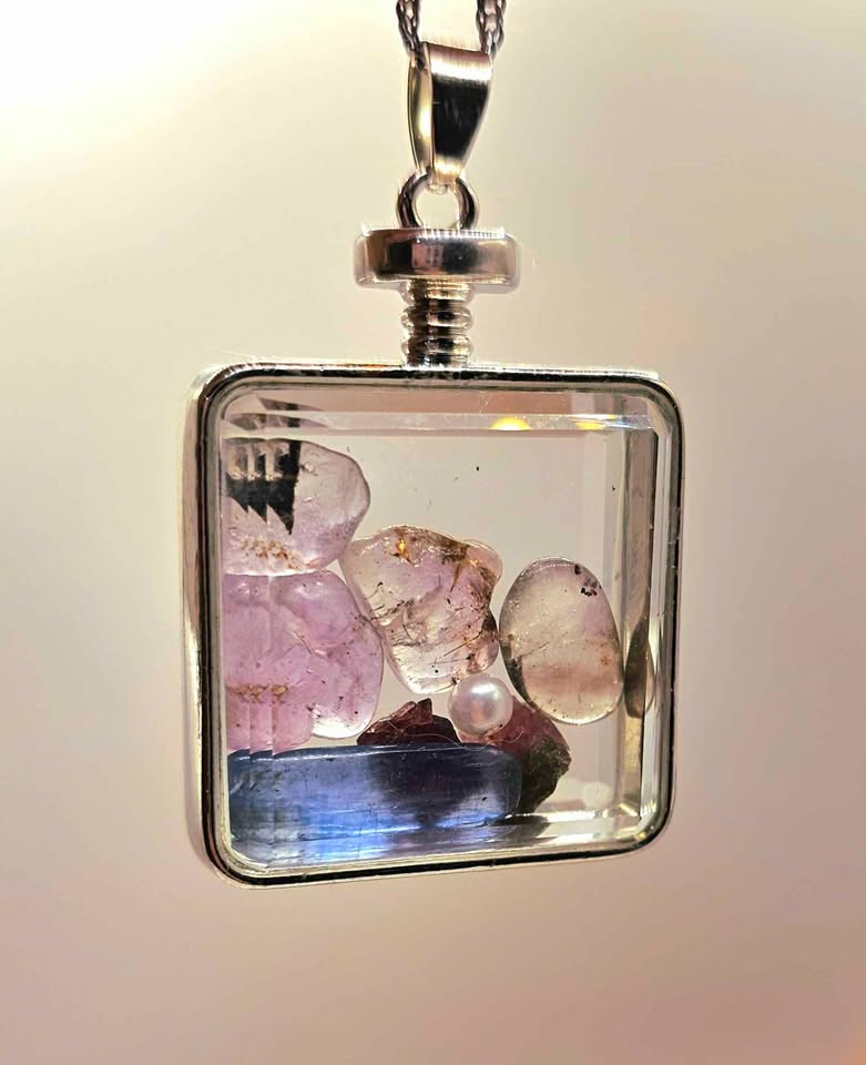 Nature Mixed Crystal Stones Square Floating Pendant Necklace