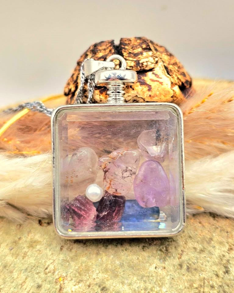 Nature Mixed Crystal Stones Square Floating Pendant Necklace