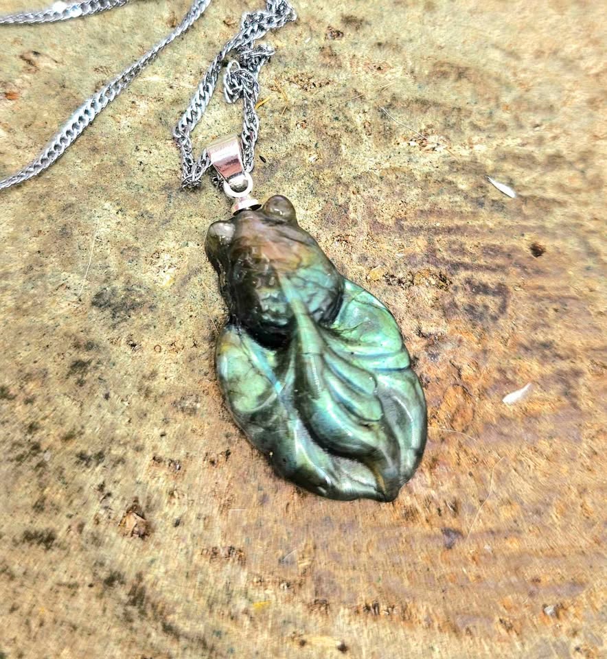 Nature Labradorite Carved Flashy Goldfish Pendant Necklace