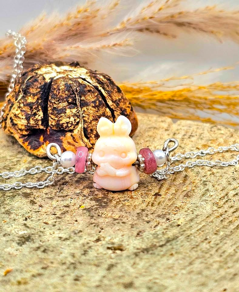 Nature Pink Conch Carve Rabbit Tourmaline Pendant Necklace