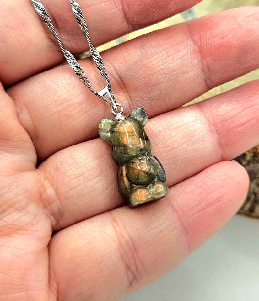 Nature Labradorite Flashy Standing Bear Pendant Necklace