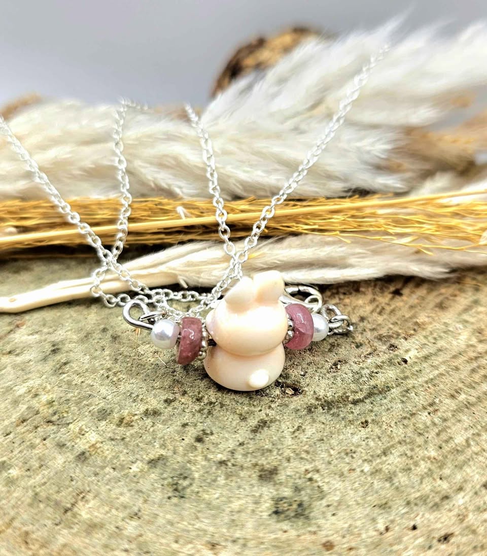 Nature Pink Conch Carve Rabbit Tourmaline Pendant Necklace