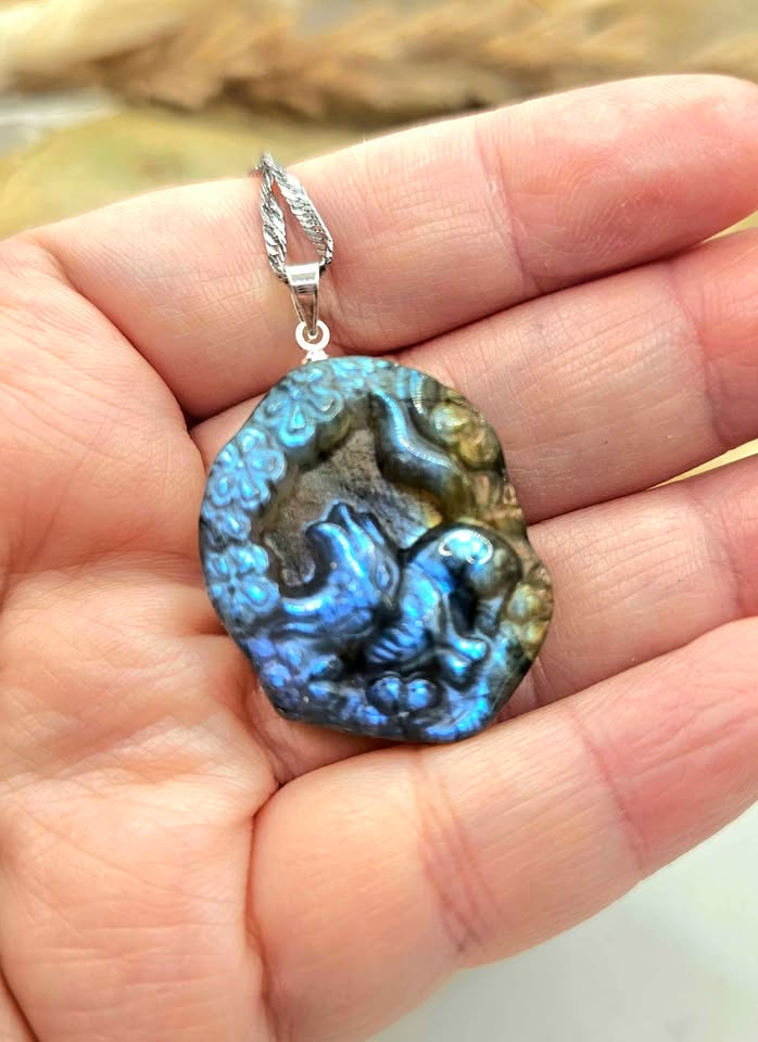 Nature Labradorite Carved Nine Tails Fox Pendant Necklace