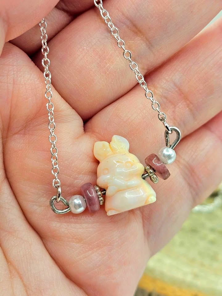Nature Pink Conch Carve Rabbit Tourmaline Pendant Necklace