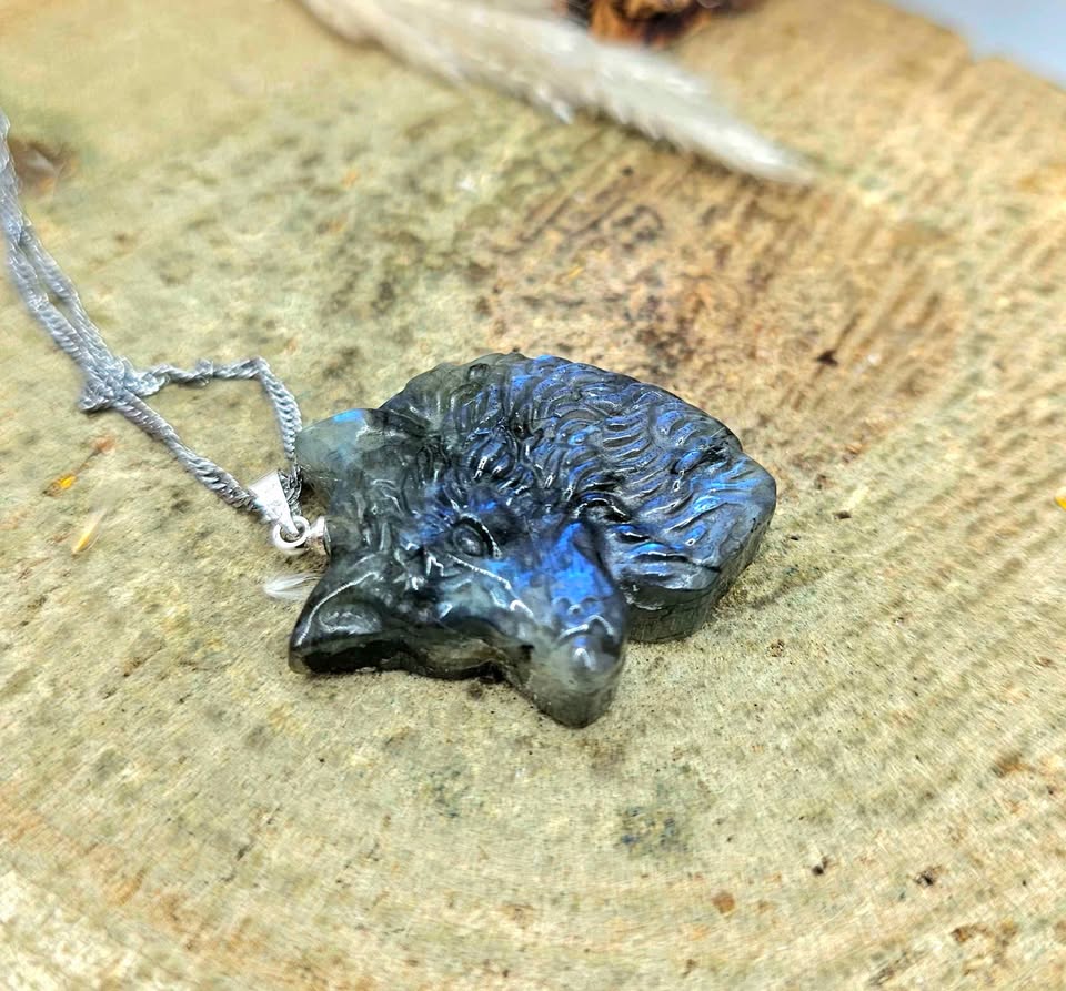 Nature Labradorite Carved Wolf head Pendant Necklace