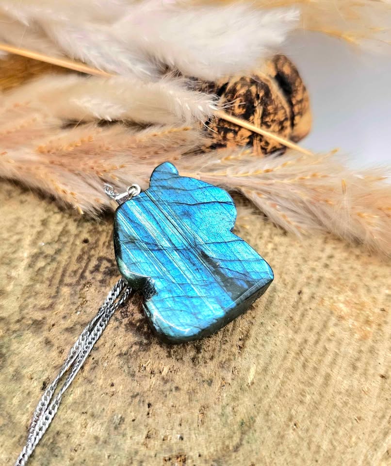Nature Labradorite Carved Sleep Unicorn Pendant Necklace