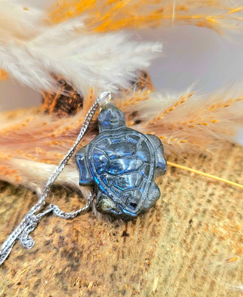 Nature Labradorite Carved Sea Turtle Pendant Necklace