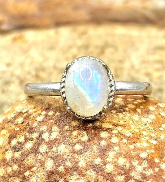Nature Flashy Moonstone Adjustable Ring