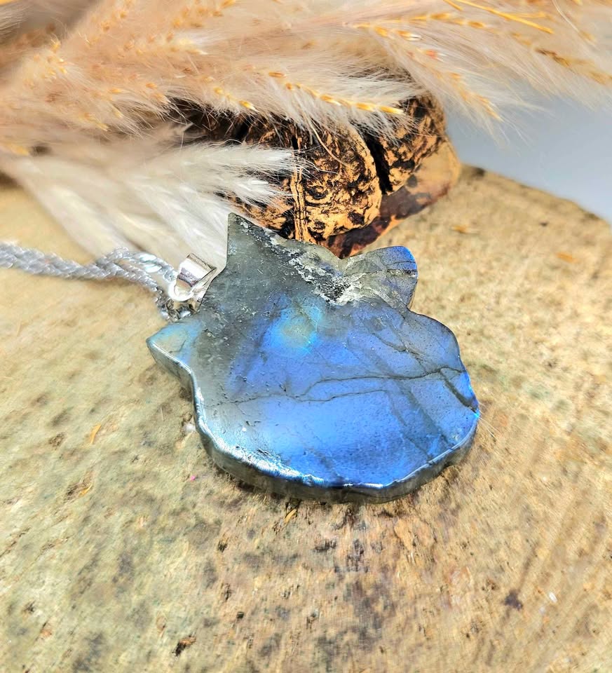 Nature Labradorite Carved Wolf head Pendant Necklace