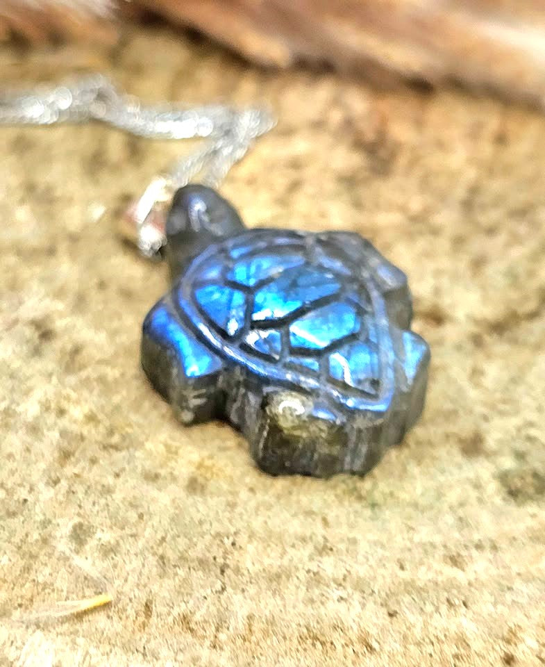 Nature Labradorite Carved Sea Turtle Pendant Necklace