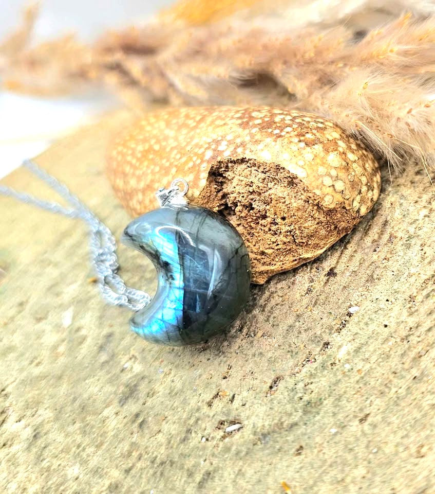 Nature Labradorite Carved Crescent Moon Pendant Necklace.