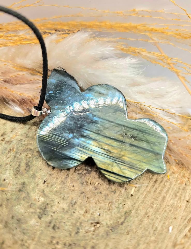 Nature Labradorite Carved Flashy Snake Pendant Necklace