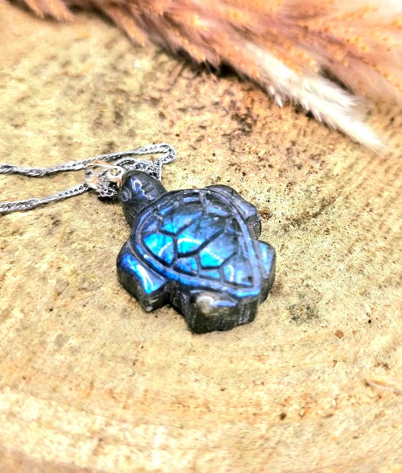 Nature Labradorite Carved Sea Turtle Pendant Necklace