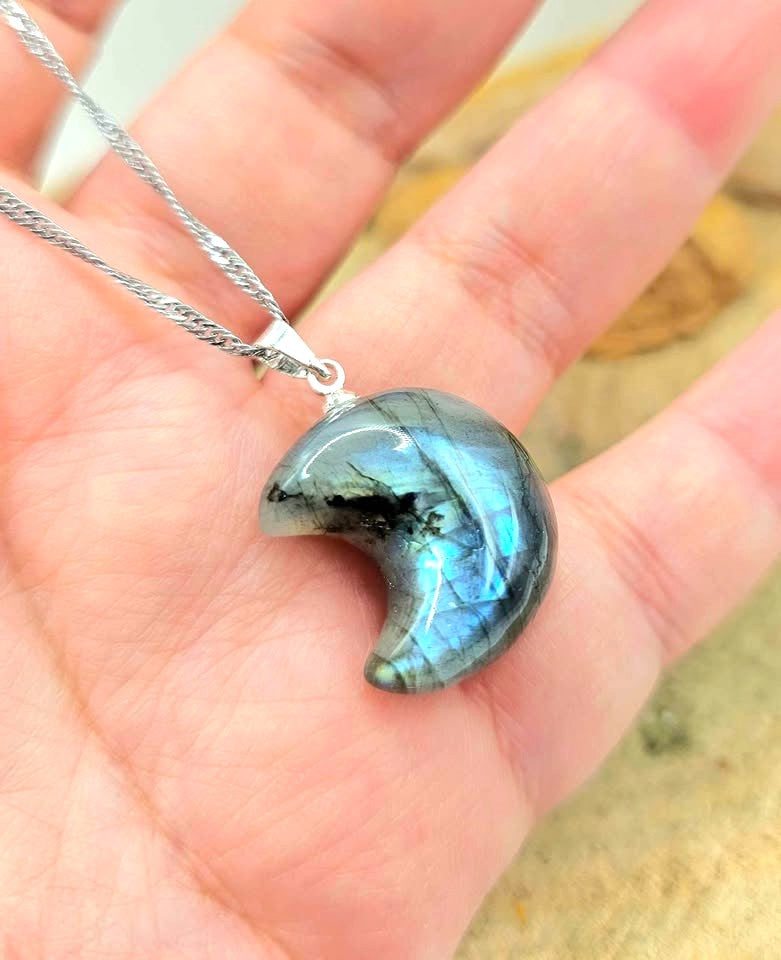 Nature Labradorite Carved Crescent Moon Pendant Necklace.