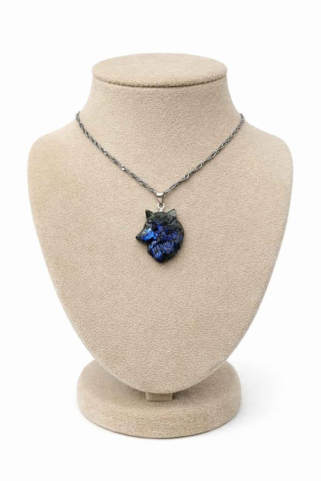 Nature Labradorite Carved Wolf head Pendant Necklace