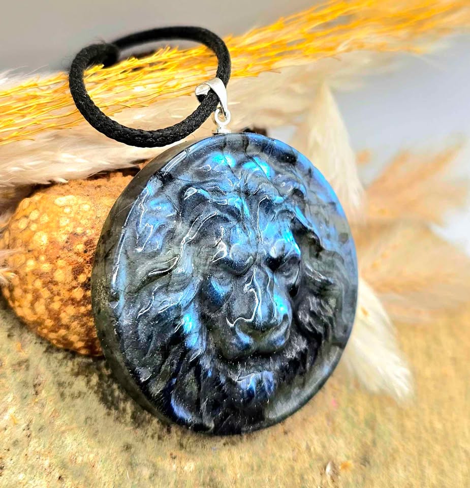 Nature Labradorite Carved Lion Head Pendant Necklace
