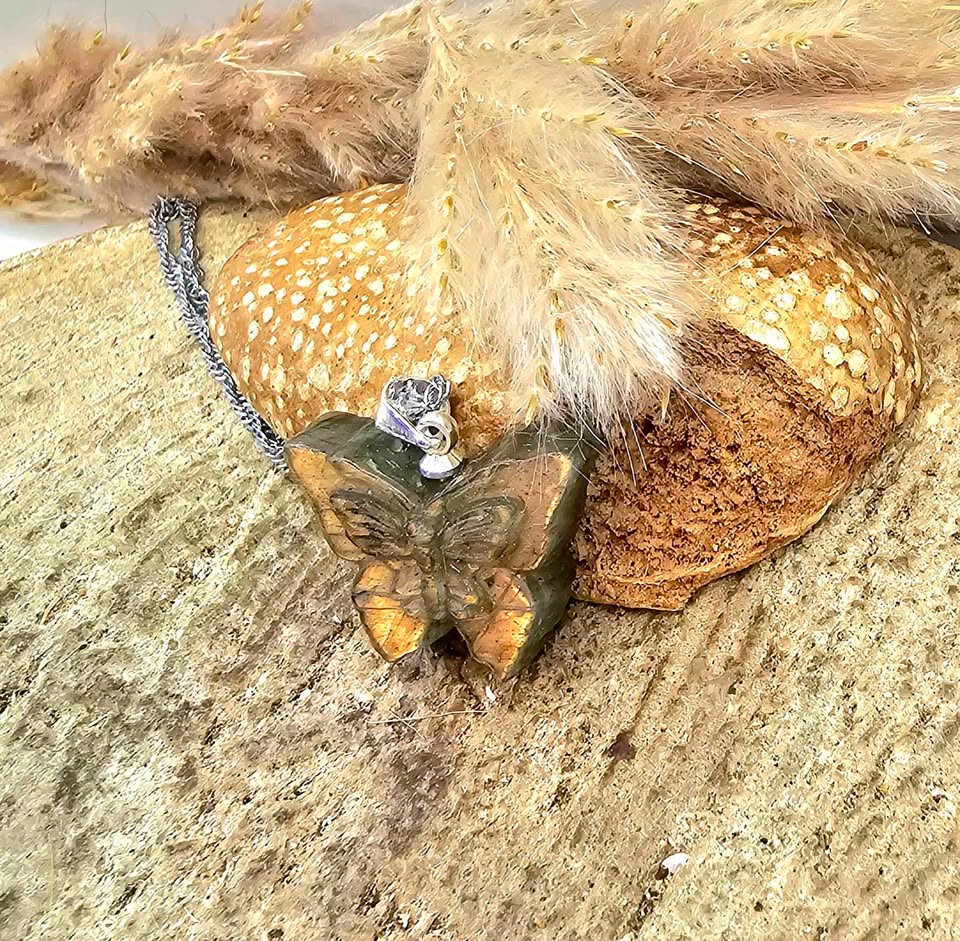 Nature Labradorite Flashy Butterfly Pendant Necklace