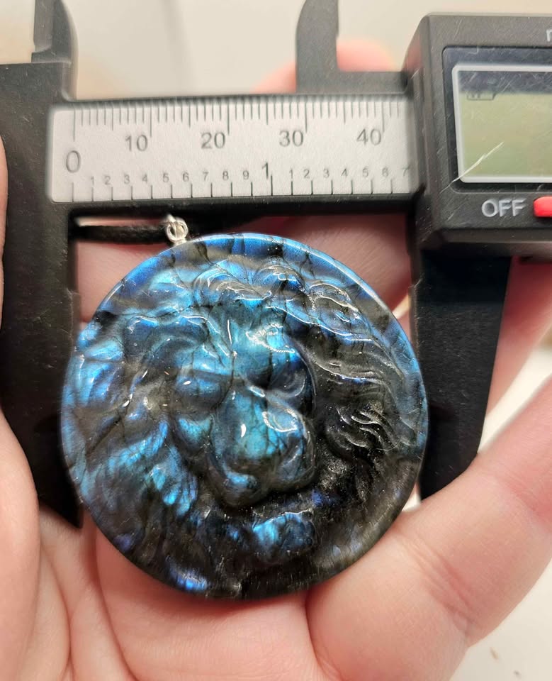 Nature Labradorite Carved Lion Head Pendant Necklace