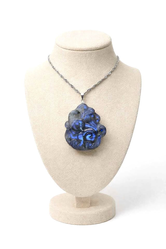 Nature Labradorite Craved Nine Tails fox Pendant Necklace
