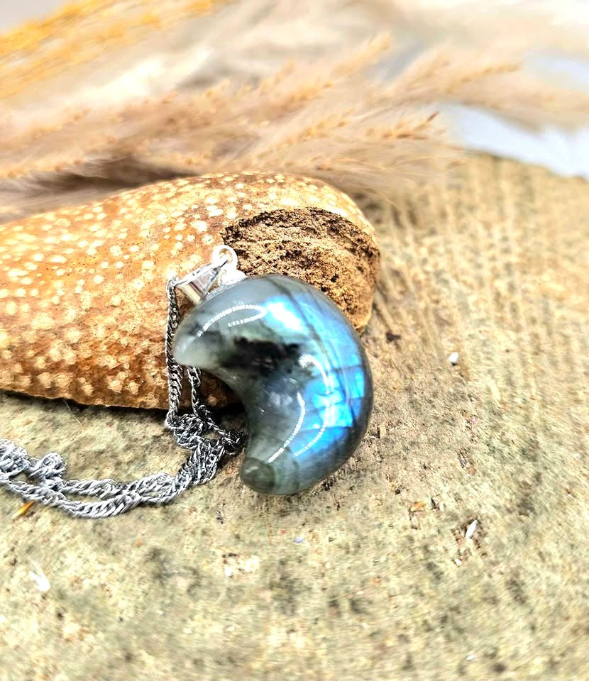 Nature Labradorite Carved Crescent Moon Pendant Necklace.