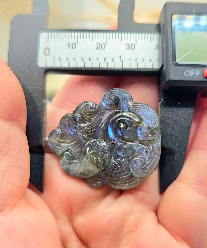 Nature Labradorite Craved Nine Tails fox Pendant Necklace