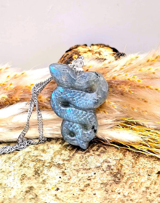 Nature Labradorite Carved Flashy Snake Pendant Necklace