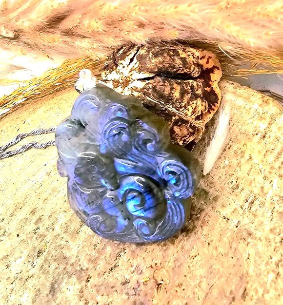 Nature Labradorite Craved Nine Tails fox Pendant Necklace