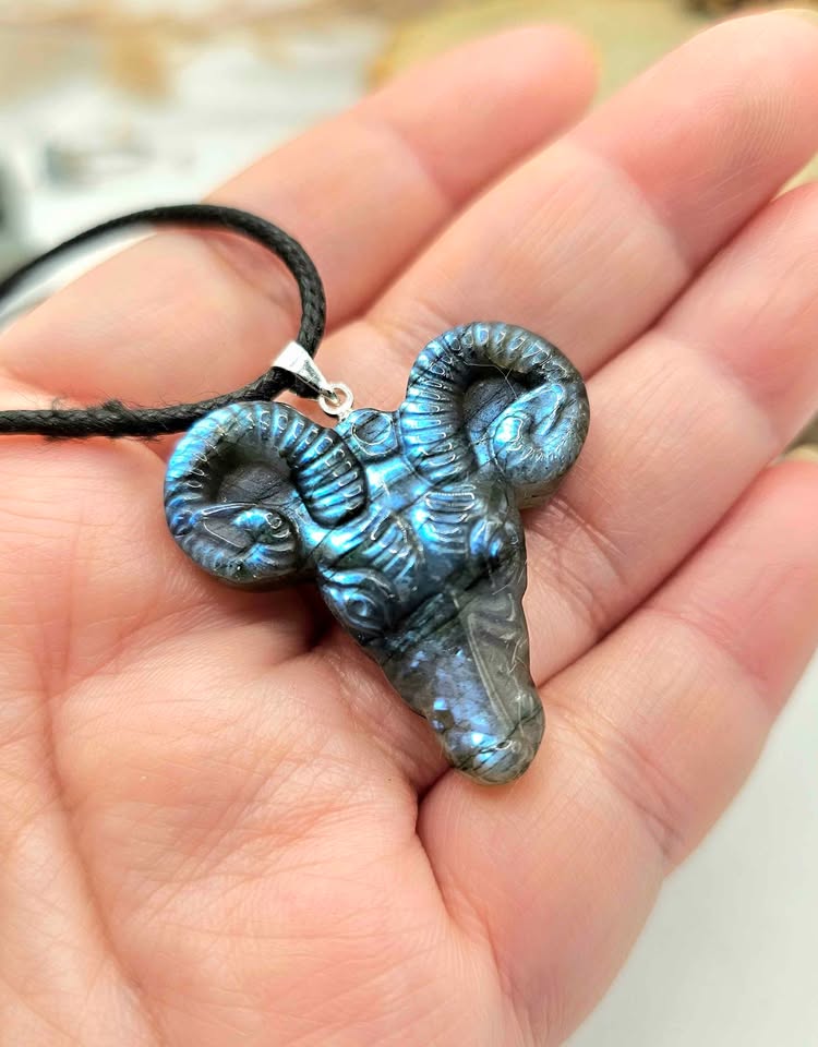 Nature Labradorite Satanic Goat Pendant Necklace
