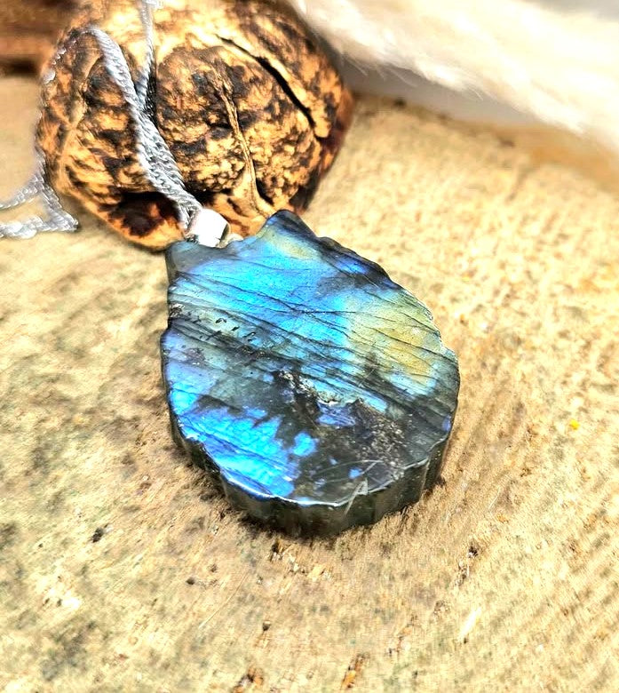 Nature Labradorite Flashy Totoro Portrait Pendant Necklace
