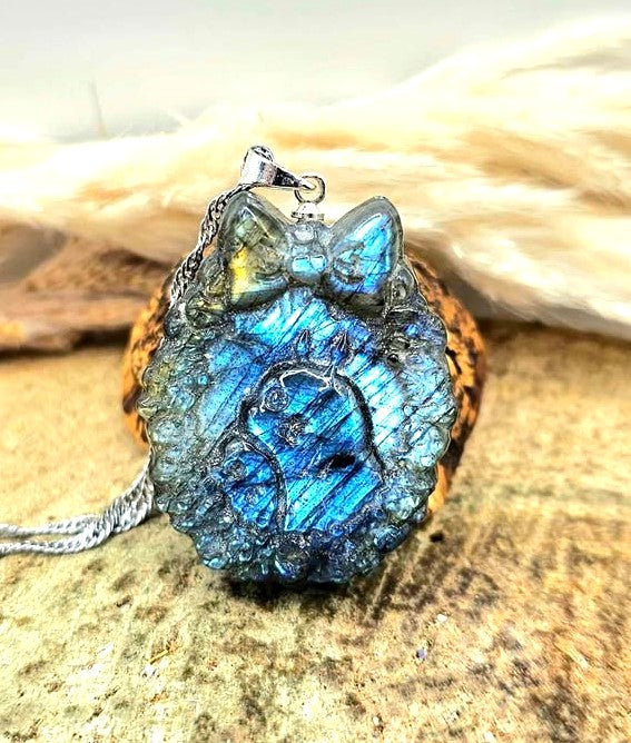 Nature Labradorite Flashy Totoro Portrait Pendant Necklace
