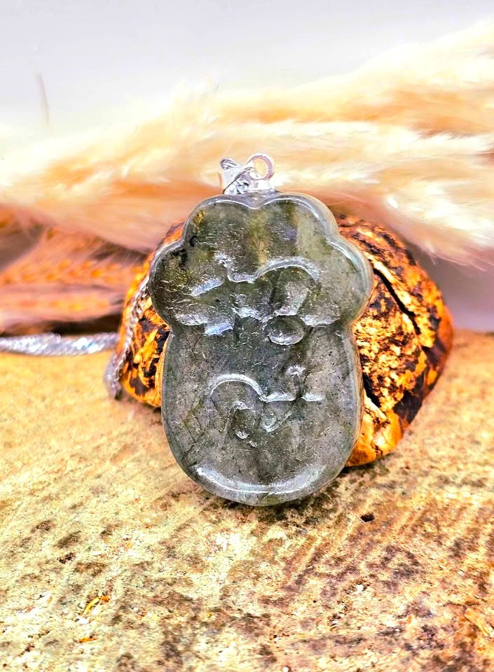 Nature Labradorite Carved Lucky Cat Paw Pendant Necklace