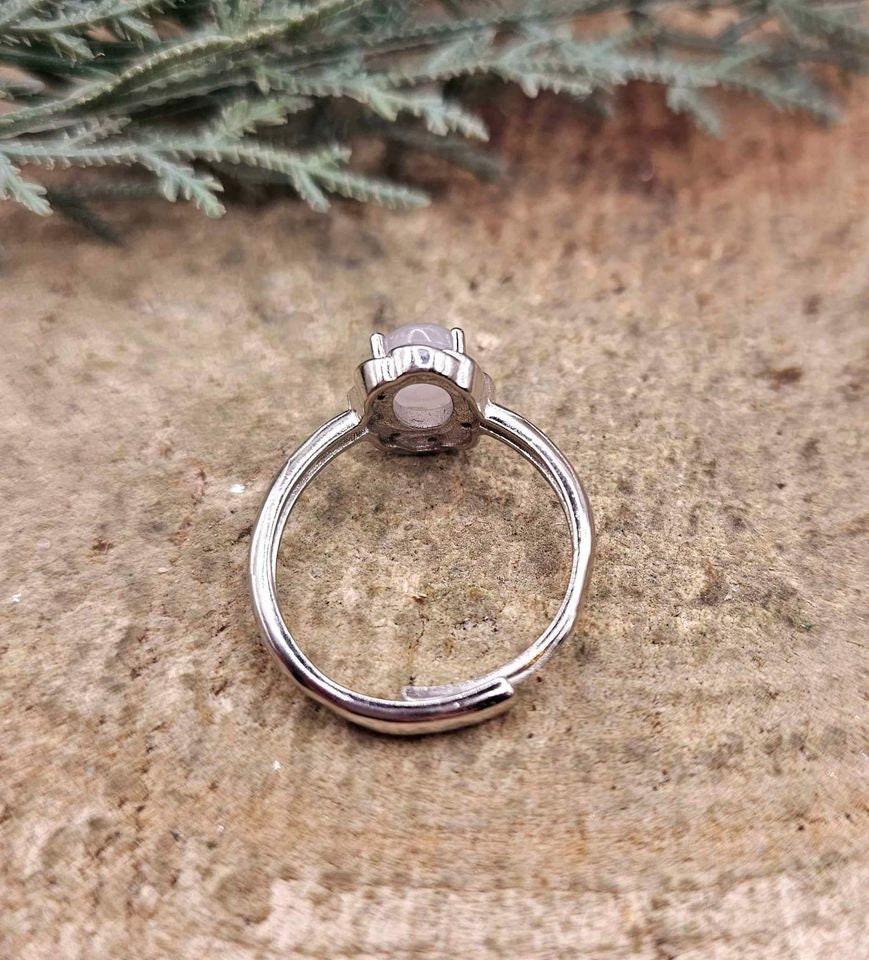 Beautiful Nature White Chalcedony Flower Band Adjustable Ring