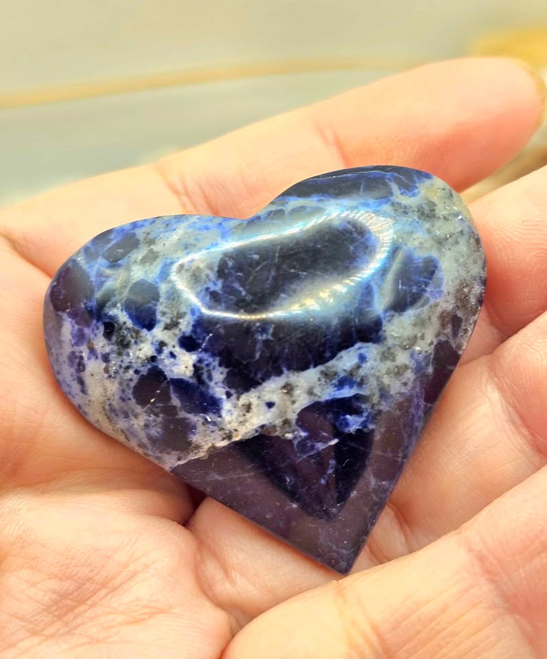 Nature Blue Sodalite Heart Palm Stones