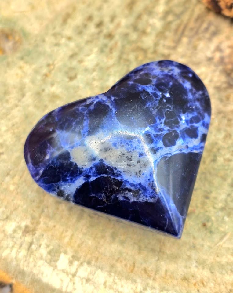 Nature Blue Sodalite Heart Palm Stones