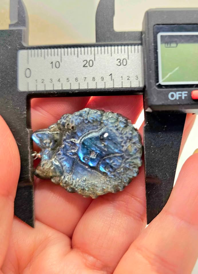 Nature Labradorite Flashy Totoro Portrait Pendant Necklace