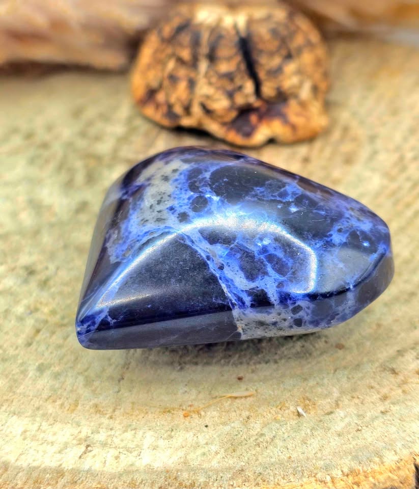 Nature Blue Sodalite Heart Palm Stones