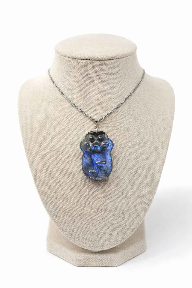 Nature Labradorite Carved Lucky Cat Paw Pendant Necklace