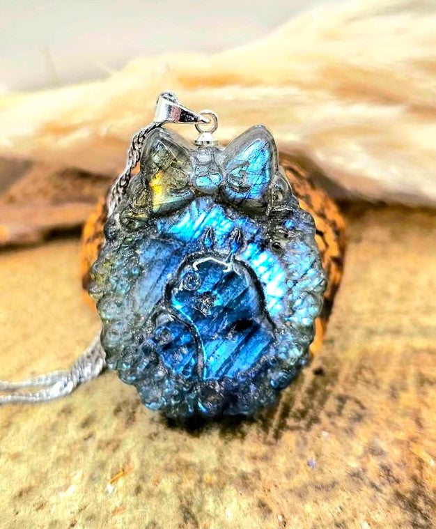Nature Labradorite Flashy Totoro Portrait Pendant Necklace