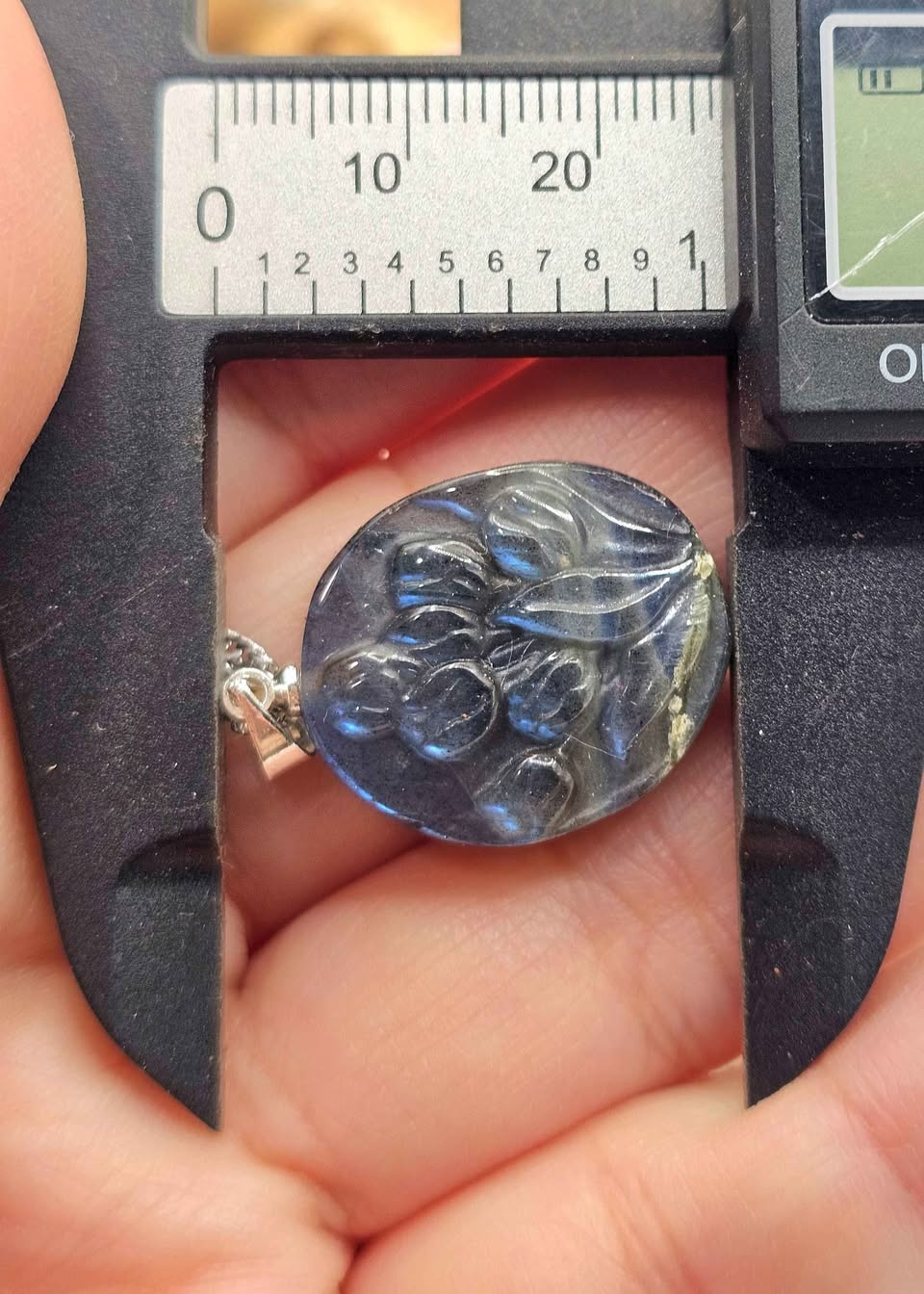 Nature Labradorite Carved Tulips Pendant Necklace