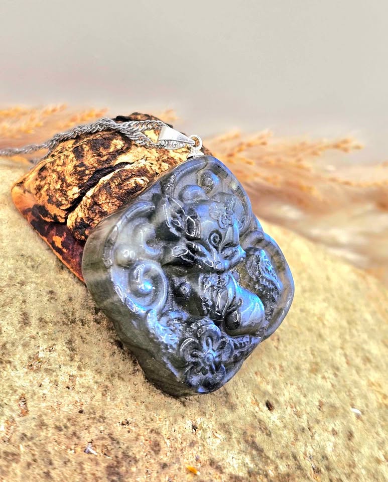 Nature Labradorite Carved Nine Tails Fox Pendant Necklace