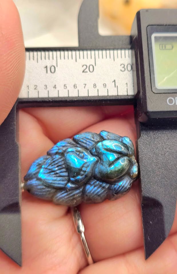 Nature Labradorite Carved Nine Tails Fox Pendant Necklace