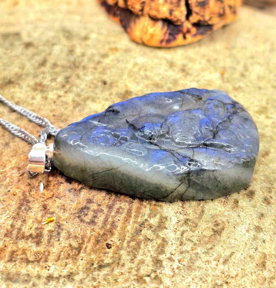 Nature Labradorite Tibetan Buddhism Pendant Necklace
