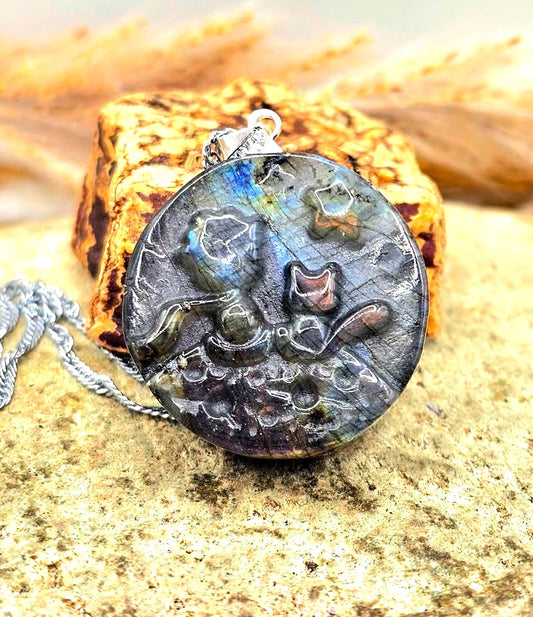 Nature Labradorite Little Prince And Fox Pendant Necklace