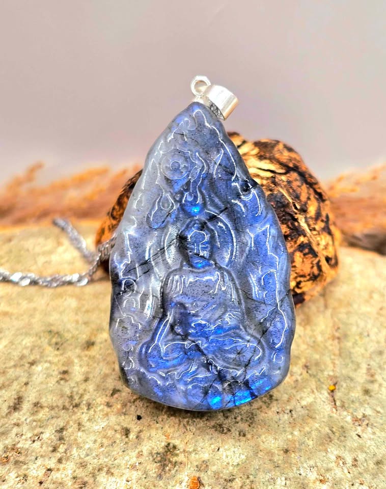 Nature Labradorite Tibetan Buddhism Pendant Necklace