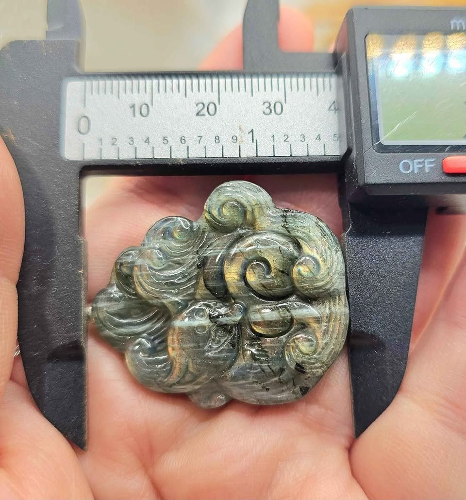 Labradorite carved elegant nine tails fox looking back pendant alternate angle — My Aura Gemstones
