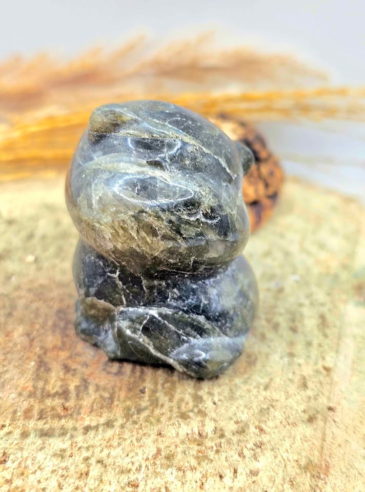 Labradorite hand-carved cute cat decor figure carving detail — My Aura Gemstones