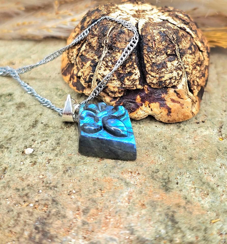 Labradorite carved fleur-de-lis symbol tile pendant necklace size reference — My Aura Gemstones